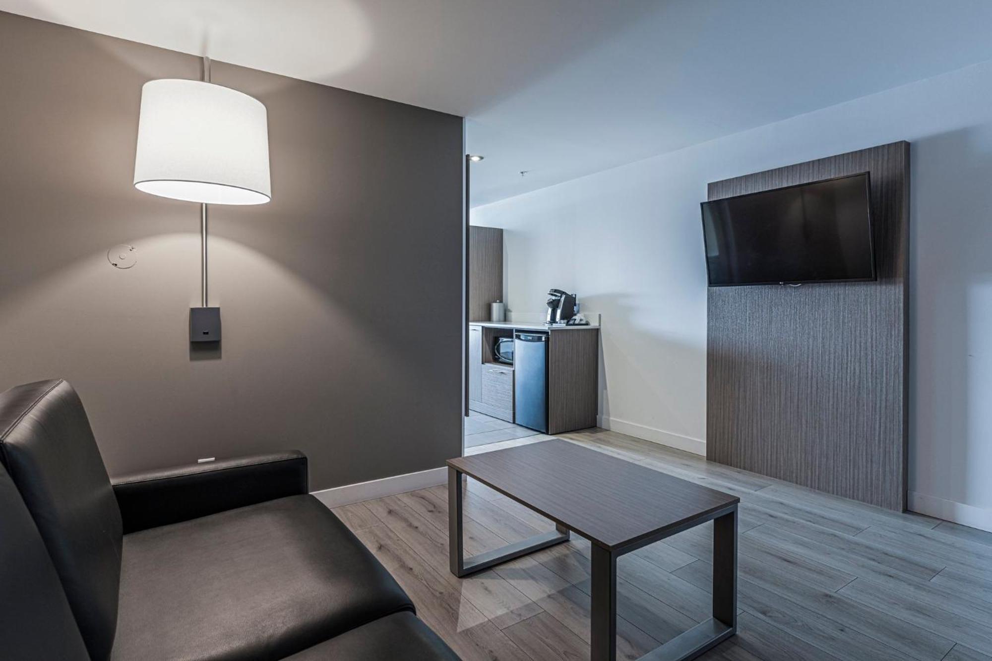 Holiday Inn Express Hotel & Suites Saint - Hyacinthe By Ihg Dış mekan fotoğraf