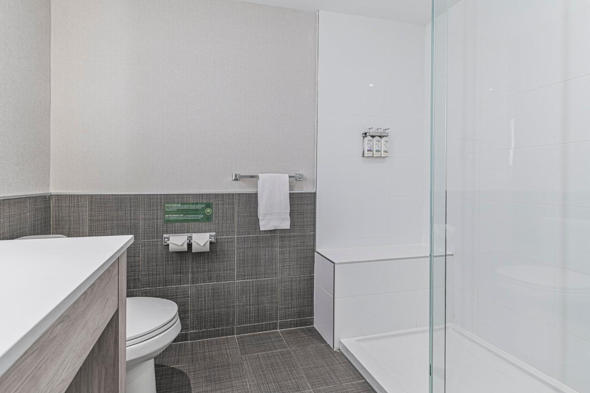 Holiday Inn Express Hotel & Suites Saint - Hyacinthe By Ihg Dış mekan fotoğraf