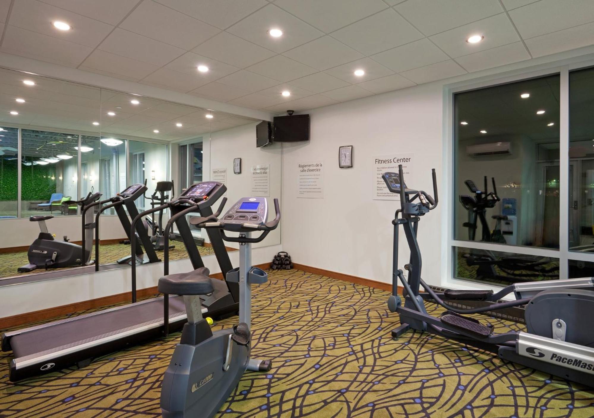 Holiday Inn Express Hotel & Suites Saint - Hyacinthe By Ihg Dış mekan fotoğraf