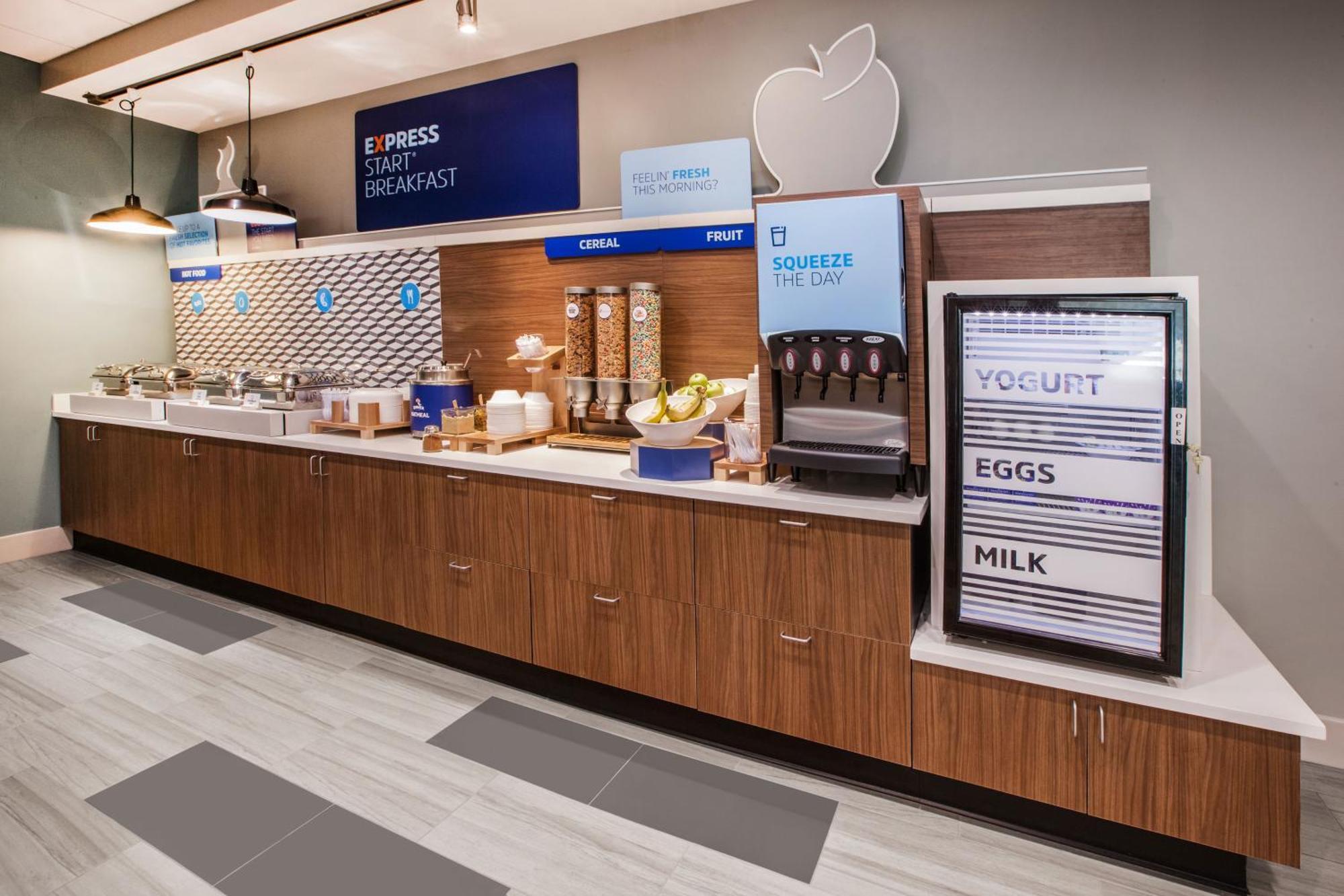 Holiday Inn Express Hotel & Suites Saint - Hyacinthe By Ihg Dış mekan fotoğraf