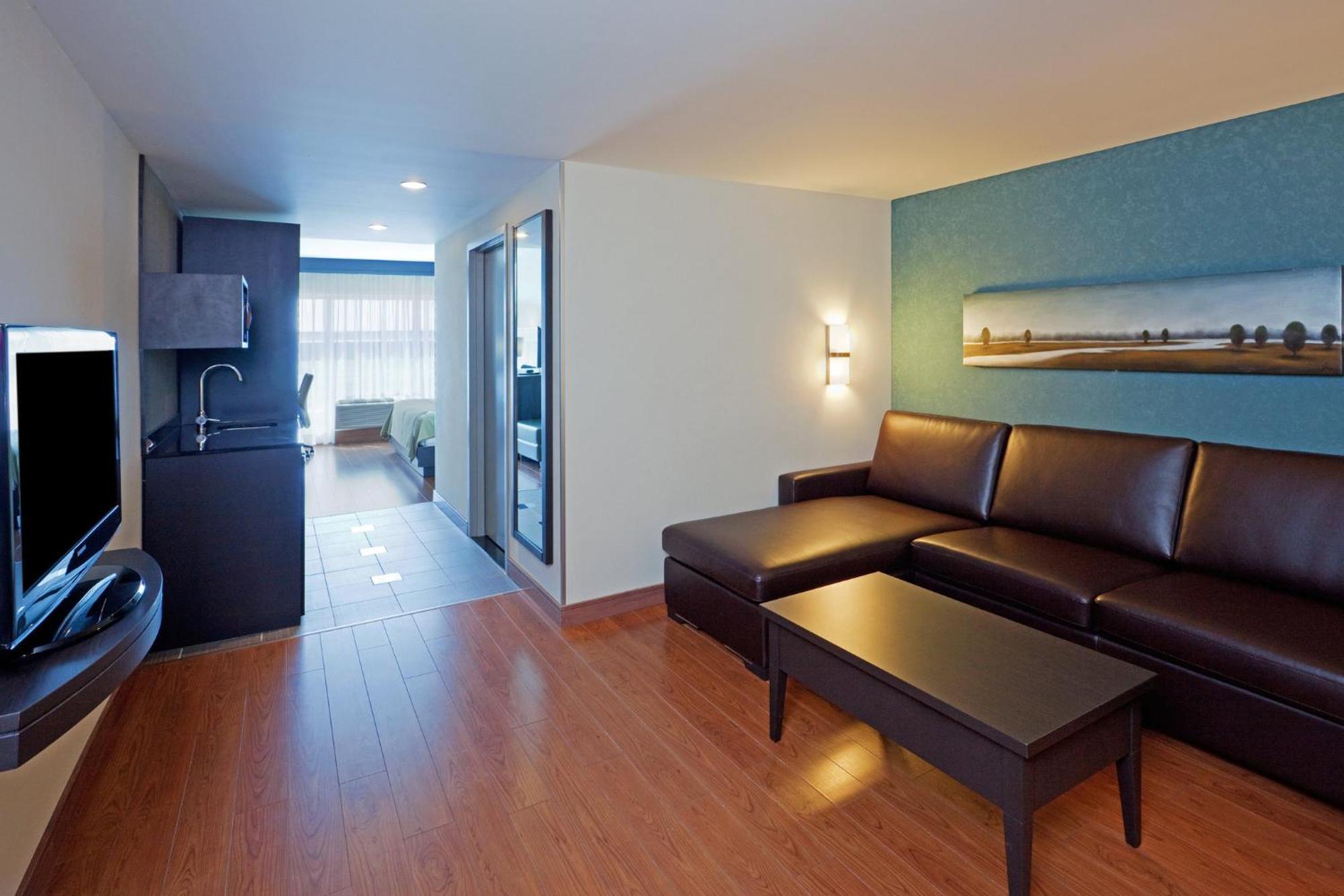 Holiday Inn Express Hotel & Suites Saint - Hyacinthe By Ihg Dış mekan fotoğraf
