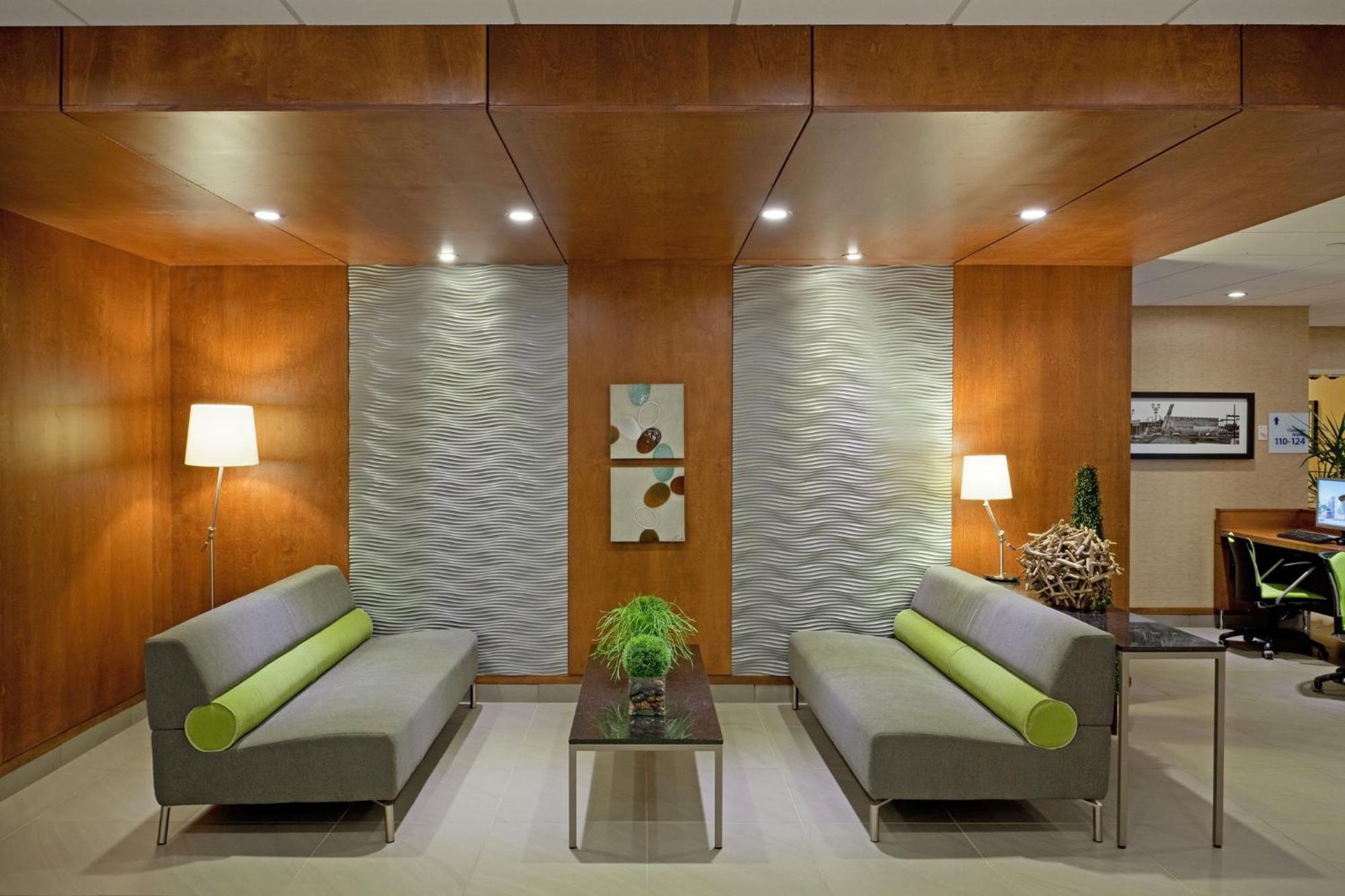 Holiday Inn Express Hotel & Suites Saint - Hyacinthe By Ihg Dış mekan fotoğraf