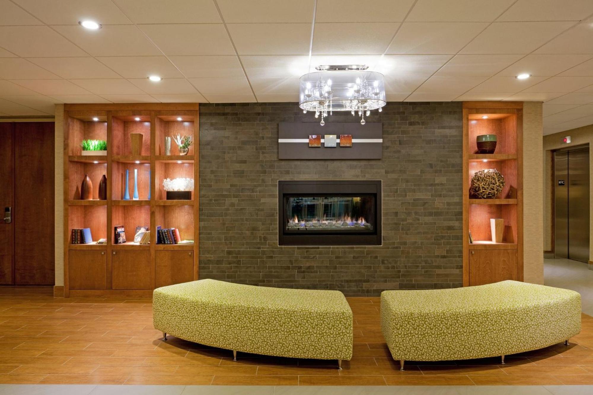 Holiday Inn Express Hotel & Suites Saint - Hyacinthe By Ihg Dış mekan fotoğraf
