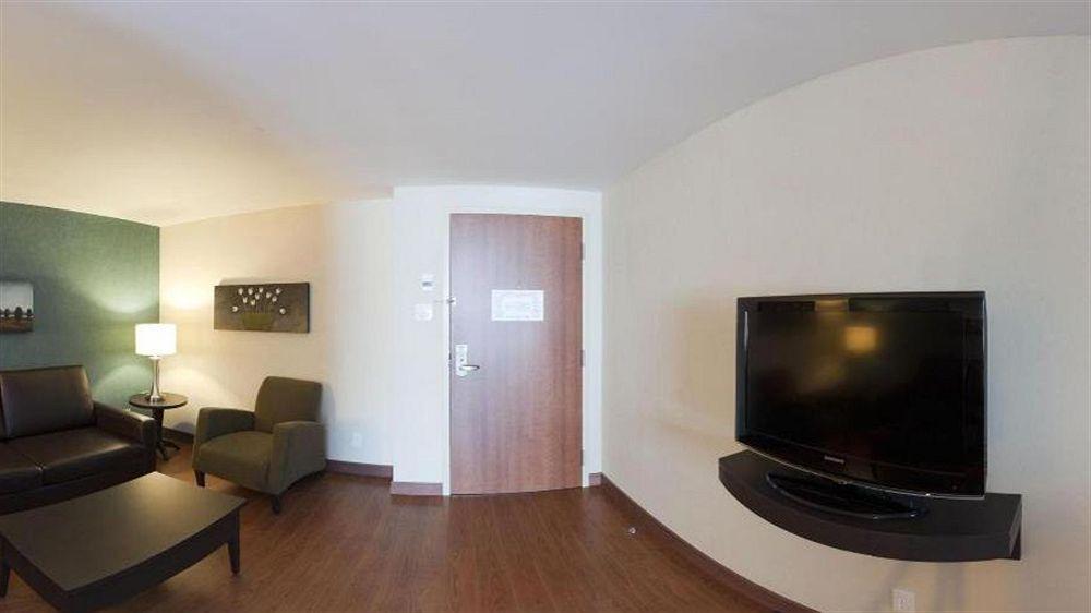 Holiday Inn Express Hotel & Suites Saint - Hyacinthe By Ihg Dış mekan fotoğraf